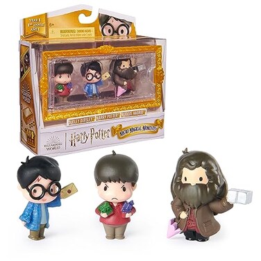 Wizarding World Harry Potter Micro Magical Moments Action Figures Set with Harry Hagrid Dudley Display Case Kids Toys for Ages 6 and up