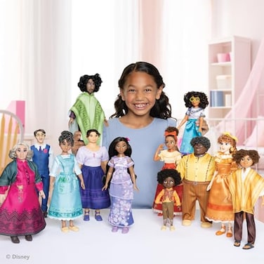 Disney Encanto Disneys Encanto Ultimate Madrigal Family Dolls Gift Set Includes 12 Dolls