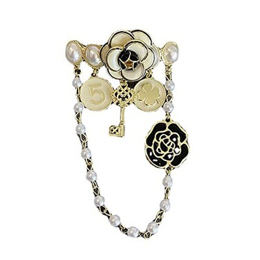 XaiYimee Imitation Pearl Dangle Chain BroochElegant Lapel PinsVintage Jewelry Gift for Women
