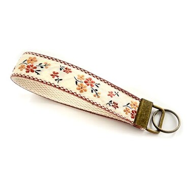 CELOKIY Floral Embroidered Fabric Wristlet Keychain Vintage Style Wrist Key Chain for Women with Brass Hardware
