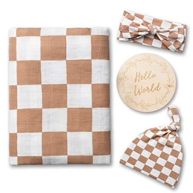 Miaoberry 100 Organic Muslin Swaddle Set Checkered in Coffee Latte 47 47 with HatBow and Arrival Card