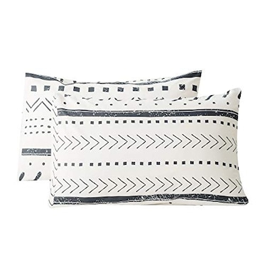 SUSYBAO 100 Cotton Pillowcases Queen Size Set of 2 White Aztec Geometric Bed Pillow Covers Envelope Closure End Pillow Protectors Premium Quality Soft Breathable Durable 2 Pack 20 x 26 inch