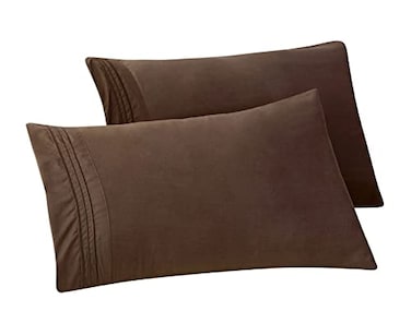 Elegant Comfort Solid Pillowcases 1500 Premium Hotel Quality Microfiber Smooth Weave Wrinkle and Stain Resistant Easy SlipOn 2Piece Set StandardQueen Pillowcase Brown