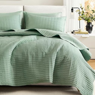 Comfort Spaces Kienna Quilt Set Double Sided Stitching Design Summer Blanket Lightweight Soft All Season Bedding Layer Matching Sham Sage Green Coverlet King 104x90 3 Piece