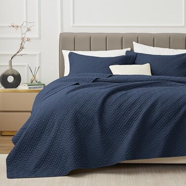 EXQ Home Quilt Set King Size Navy 3 PieceLightweight Soft Coverlet Modern Style Squares Pattern Bedspread Set1 Quilt2 Pillow Shams