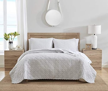 Stone Cottage Willow Way Collection Quilt Set 100 Cotton UltraSoft Reversible Bedding with Matching Sham PreWashed for Extra Comfort Twin Grey
