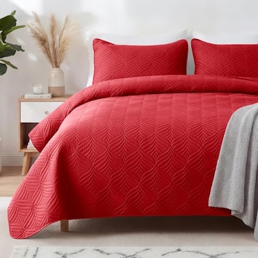 Whale Flotilla Extra Soft King Quilt Bedding Set Lightweight Red Bedspreads Quilt King Size with Modern Pattern Reversible 3Piece Coverlet with 2 Pillow Shames for All Seasons