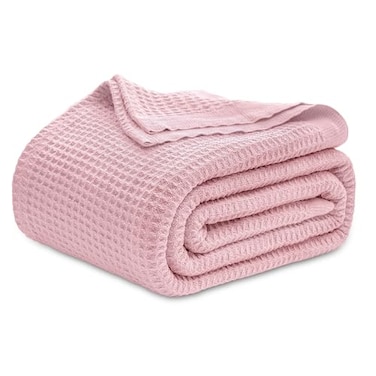 Bedsure 100 Cotton Blanket King Size for Bed Cooling Breathable and Soft for Summer Thick Cozy Waffle Weave Blanket Gifts for Women Light Pink 104x90 inches