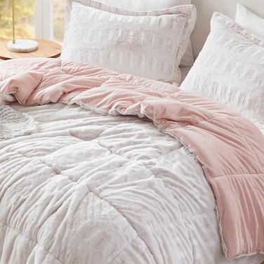 Madison Park Soft Plush Comforter Long Faux Fur Design Mid Century Modern All Season Down Alternative Bedding Set with Matching Sham FullQueen Gia BlushWhite 3 Piece