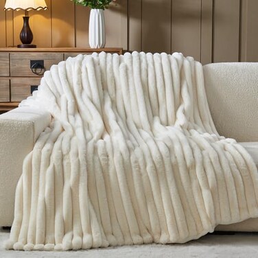NEWCOSPLAY Faux Fur Throw Blanket Ivory 3D Ribbed Plush Thick Warm Blanket for Couch Sofa Bed 850GSM Ivory Ribbed Throw50x60