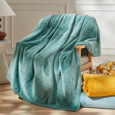 NEWCOSPLAY Super Soft Throw Blanket Light Teal Premium Silky Flannel Fleece Leaves Pattern Lightweight Bed Blanket All Season Use Light Teal Throw50x60