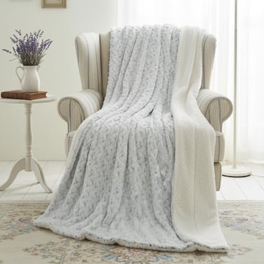Tache Home Tache Faux Fur Throw Blankets for Couch Snowy Owl 50x60 Super Soft Warm Furry Plush Decorative Comfy Sherpa Back