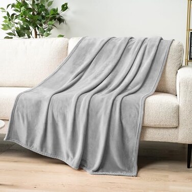 PAVILIA Light Grey Fleece Throw Blanket for Couch Twin Size Silver Super Soft Fuzzy Flannel Throw for Sofa Luxury Plush Microfiber Blanket Twin Bed Home Decorative Velvet Gift Blanket 60x80