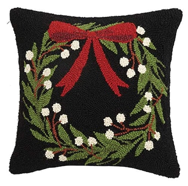 Peking Handicraft 31JES253C16SQ Wreath Holiday Hook Pillow 16inch Square