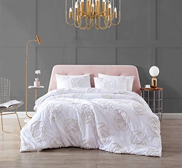 Betsey Johnson King Duvet Cover Set Reversible Cotton Bedding with Matching Shams Chic Bedding Set Rambling Rose White King