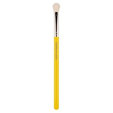 BDELLIUM TOOLS Bdellium Tools Professional Makeup Brush Studio Series 776 Blending With Soft Natural Fibers For Shading and Blending Yellow 1pc