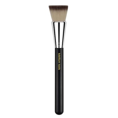 BDELLIUM TOOLS Bdellium Tools Professional Makeup Brush Maestro Series 957 Precision Kabuki With Soft Synthetic Fibers For Versatile Application Black 1pc