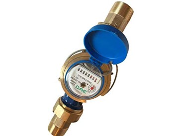 DAE AS320U150P 112 Water Meter with Pulse Output Measuring in Gallon Coupling