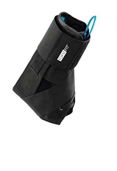 دعامة الكاحل Ossur FormFit مزودة بأحزمة Speedlace على شكل الرقم 8، إغلاق بسحبة واحدة، دعامات شبه صلبة قابلة للإزالة، تثبيت الكاحل بعد الإصابة أو للاستخدام الوقائي، مصنوعة من مادة متينة، متوسطة الحجم