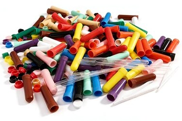 مجموعة ZIOJOVK من 120 أنبوب استنشاق أنفي فارغ للعلاج بالزيوت العطرية، تتضمن 130 فتيلة غير معطرة، و5 قطارات ماصة من البولي إيثيلين، وملقطين بلاستيكيين.