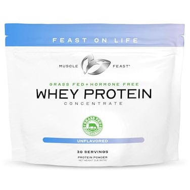 مسحوق بروتين مصل اللبن المركز من Muscle Feast، مُستخلص من أبقار تتغذى على العشب، طبيعي بالكامل، خالٍ من الهرمونات، مُستخلص من أبقار تتغذى على المراعي، مناسب للرجال والنساء، نقي، غير معدل وراثيًا، خالٍ من الغلوتين، مركز بروتين مصل اللبن، بدون نكهة، 2 رطل