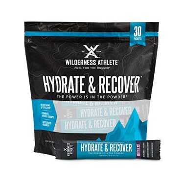 أكياس ترطيب سائلة من Wilderness Athlete Hydrate Recover، مزيج مشروب إلكتروليتات، تعافي أسرع مع الأحماض الأمينية المتفرعة السلسلة (BCAAs)، 30 كيس ترطيب فردي، بنكهة التوت المنعش، 0.49 أونصة، عبوة من 30 كيسًا