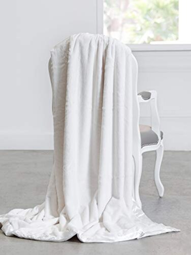 Little Giraffe Luxe Throw 45 x 59 Cream