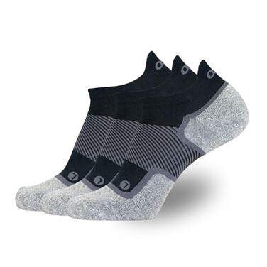 جوارب OrthoSleeve العريضة غير الضاغطة لمرضى السكري تُحسّن الدورة الدموية وتساعد في تخفيف الوذمة والتورم في القدمين الحساستين للأعصاب.