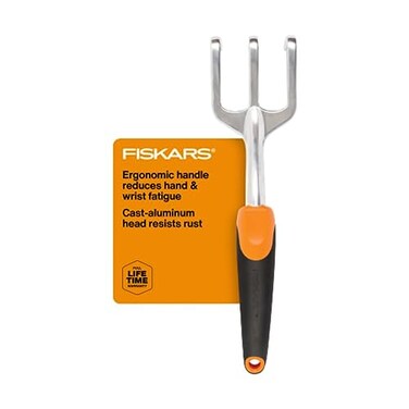 Fiskars Ergo Garden Cultivator, Hand Tool for Digging, AeratingWeeding