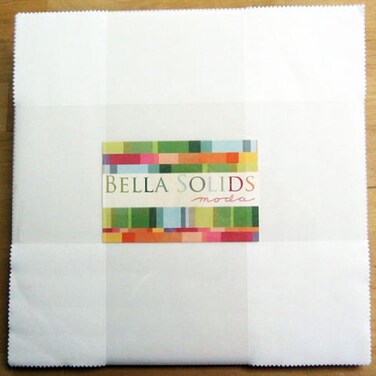 MODA Bella Solids White Layer Cake 42 10-inch Squares Moda Fabrics 9900LC 98