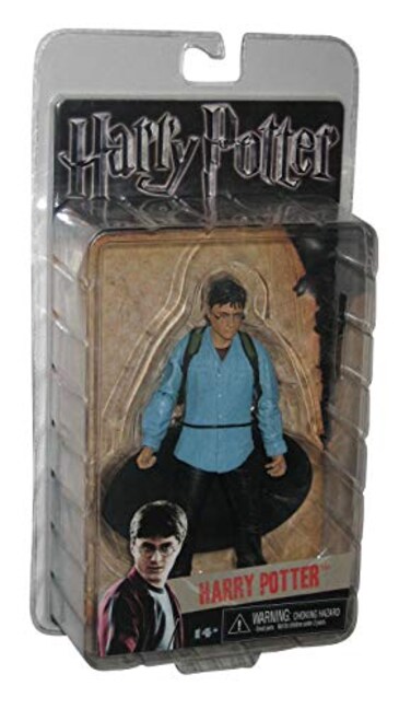 NECA Harry Potter Deathly Hallows 7" Harry Potter Action Figure with Snatcher Case