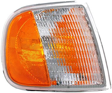 Dorman 1630261 Front Passenger Side Turn Signal / Parking Light Assembly