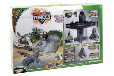 Daron Worldwide Trading Military Base Playset