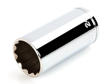 TEKTON 3/8 Inch Drive x 24 mm 12-Point Socket SHD13324