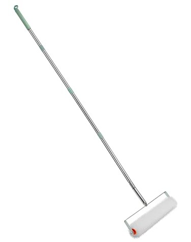 QWORK Spiked Screeding Compound Roller, 20" x 1" Latex Floor Self Leveling Screed Spiked Roller Remove Bubble Smooth Level Screed Surface with 30mm Nails/Teeth, with 5.2ft Telescopic Rod