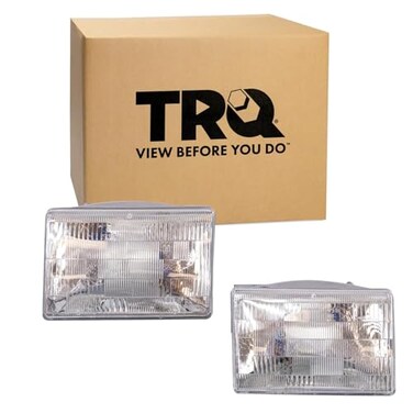 TRQ Driver and Passenger Side Headlight Assembly Set Halogen