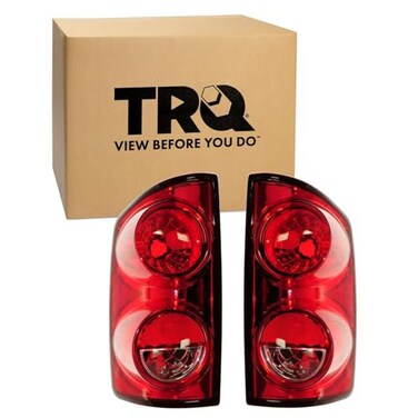 TRQ 2 Piece DriverPassenger Side Tail Light Assembly Set