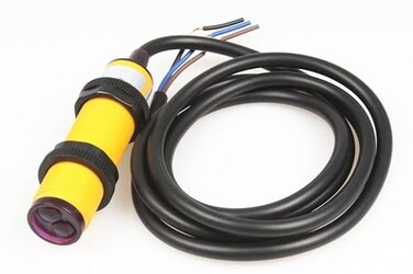 NOYITO E3F-DS10P1 Proximity Switch Photoelectric Sensor Switch 10 cm Detection Distance Diffuse Reflection Infrared Switch DC 6-36V 3-Wire PNP NO