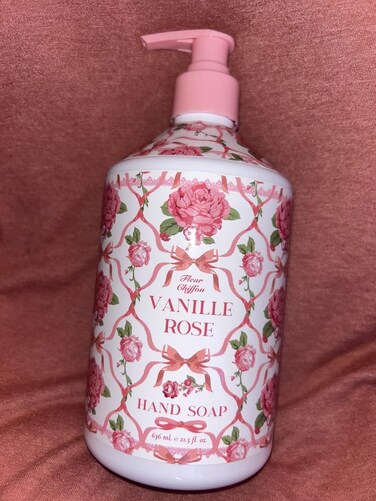 Generic 21.5 Fl oz Vanille Rose Deligthful Hand Soap