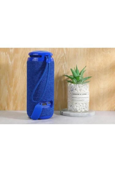 Portable Bluetooth speaker with deep bass &amp; multi-pairing&mdash;ideal for travel, outdoor &amp; home use.