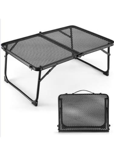 طاولة تخييم محمولة متعددة الاستخدامات، مصنوعة من الألومنيوم خفيف الوزن للغاية، قابلة للطي، مثالية للشواء، مناسبة للشاطئ، والمشي لمسافات طويلة، وحمل الحقائب، والنزهات الخارجية. المقاس: 60 سم × 40 سم
