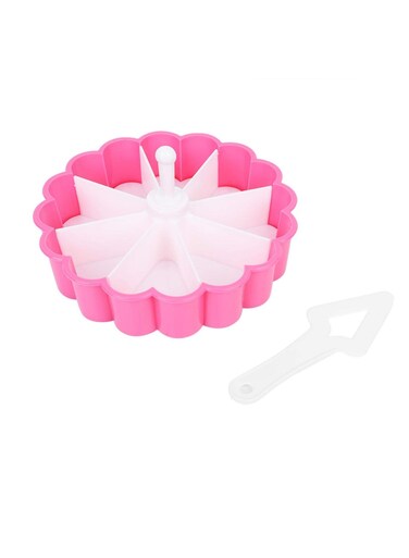 Heart-Shaped Sushi Mold with 8 Dividers - DIY Rice Ball Maker Set with Cutter Spatula for Home Kitchen, Made of Durable PP Material, Removable Divider for Cakes, Puddings, and Sushi.