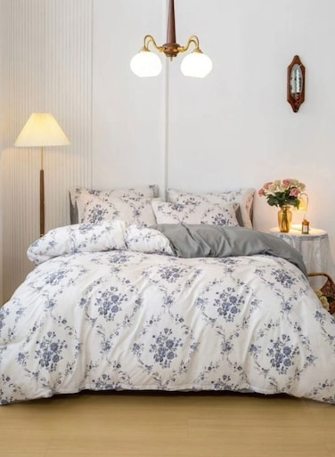 Home 6 Piece King Size Bedding Set without filler Bohemian with Blue Flowers Design.