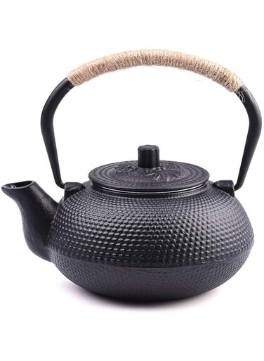 suyika TOWA Workshop Japanese Tetsubin Tea Kettle Cast Iron Teapot with Stainless Steel Infuser Black 22 oz