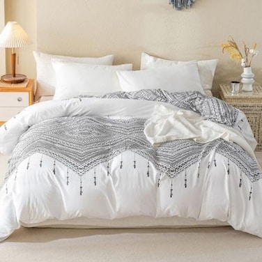 LUNAHOME-King size 6 piece boho bedding set in black and white without filling.