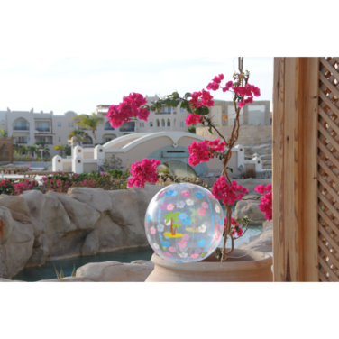 FREDS SWIM ACADEMY Water Ball (Hibiscus Design) Inflatable Beach Ball, Ideal as a Waterproof Toy for Children at the Pool, Beach or Sea, Robust and Durable, Diameter 40 cm