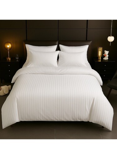 6-Piece Duvet Cover Set &acirc;&euro;&ldquo; Includes 1 Duvet Cover, 1 Fitted Sheet &amp; 4 Pillowcases &acirc;&euro;&ldquo; King/Queen/Single Sizes, Color White