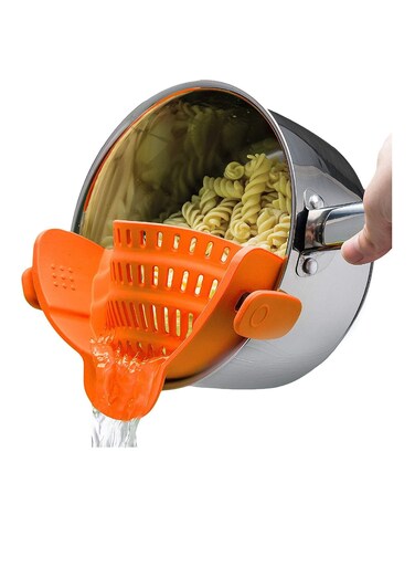 Clip on Strainer for Pots Pan Pasta Strainer, Silicone Food Strainer Hands-Free Pan Strainer, Clip-on Kitchen Food Strainer for Spaghetti, Pasta, Ground Beef Fits All Bowls and Pots. (Orange)