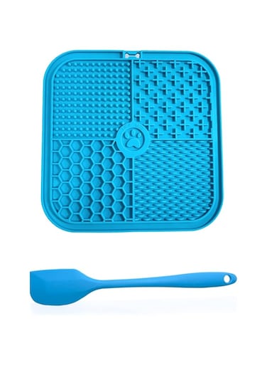 AoiSouk Lick Mat for Cats and Dogs,Slow Feeder &amp; Non-Slip Design, Pet Calming Dog Treat Mat Anxiety Relief Dog Cat Training (blue)