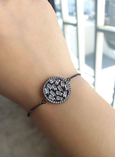Lily's Style Black Bracelet With Crystal Round